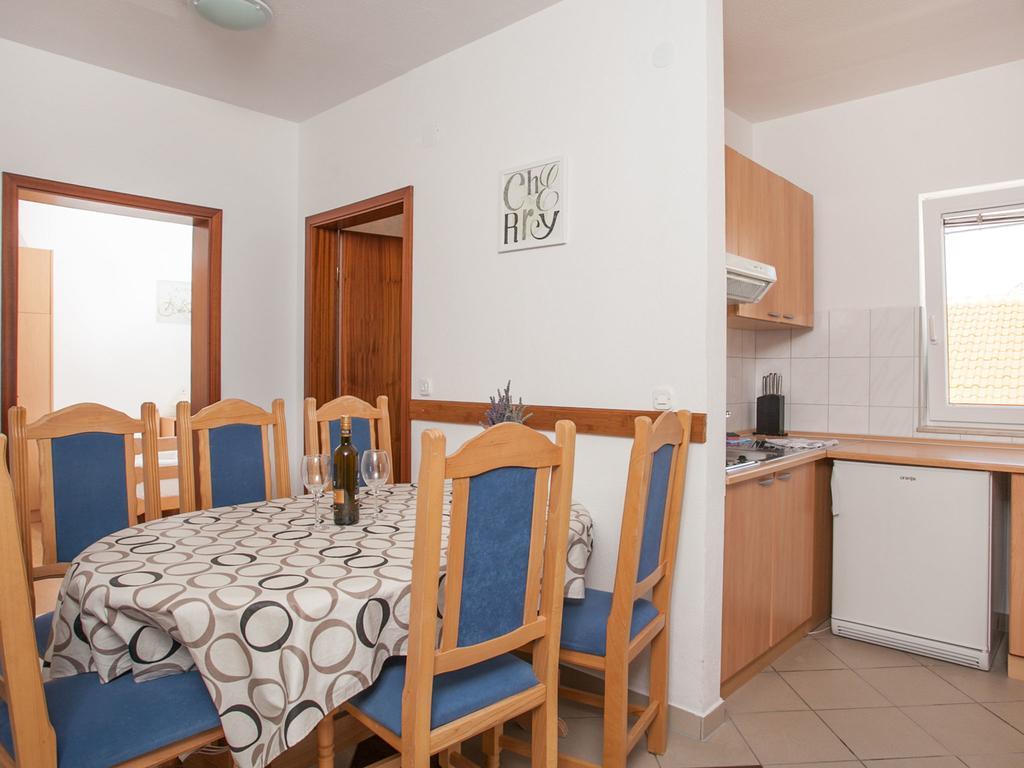 Apartments Kairos Seget Vranjica Extérieur photo