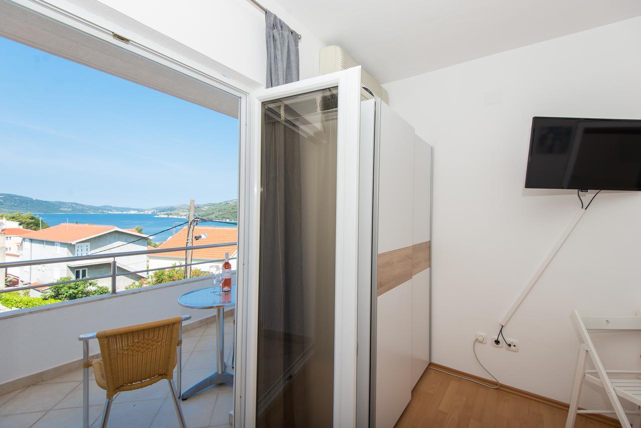 Apartments Kairos Seget Vranjica Extérieur photo