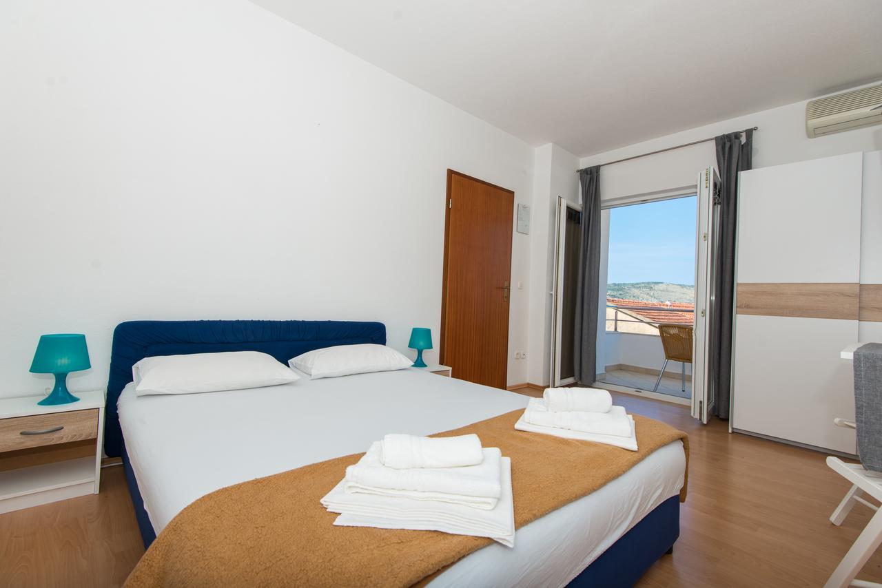 Apartments Kairos Seget Vranjica Extérieur photo